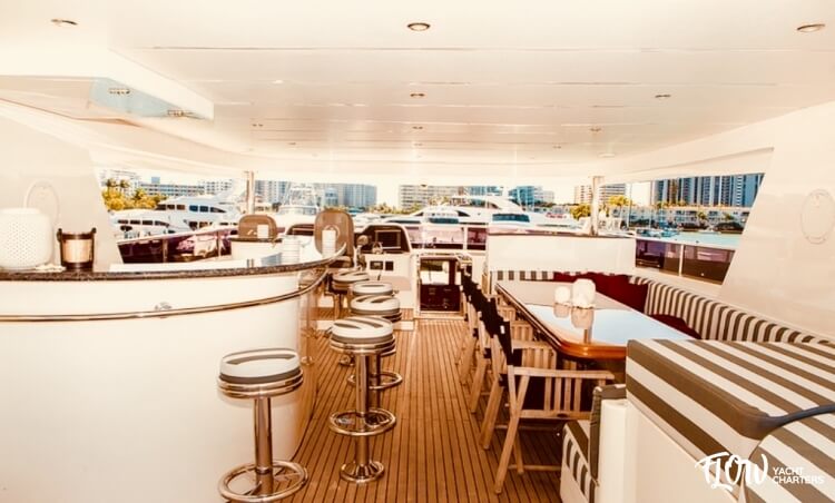 galeria_site_157458_170_barco_johnson_203_motor_yachts_-_32_mts_2010 (1)
