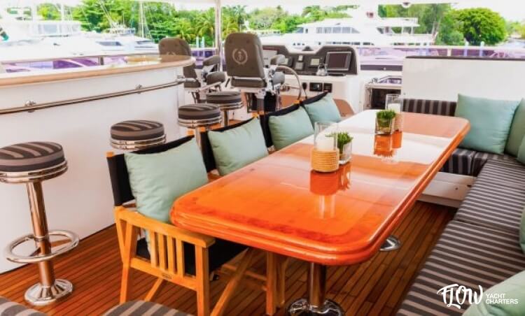 galeria_site_64f9dd_170_barco_johnson_203_motor_yachts_-_32_mts_2010 (1)