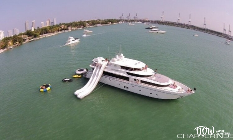 galeria_site_7bf24e_170_barco_johnson_203_motor_yachts_-_32_mts_2010 (1)