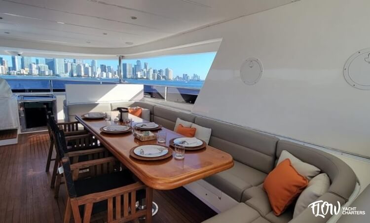 galeria_site_7c88bf_170_barco_johnson_103'_motoryacht_-_32_mts_2010 (1)