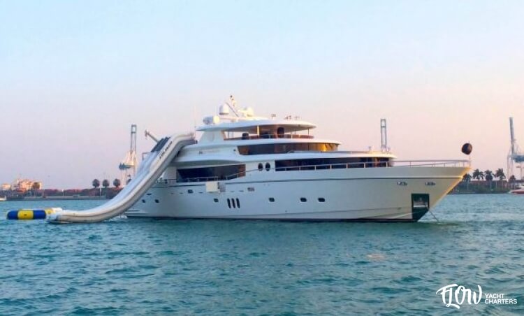 galeria_site_d95c75_170_barco_johnson_203_motor_yachts_-_32_mts_2010 (1)