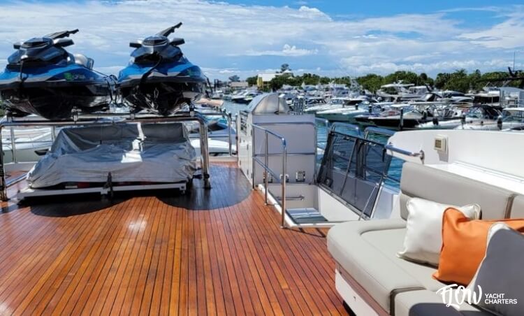 galeria_site_db496b_170_barco_johnson_103'_motoryacht_-_32_mts_2010 (1)